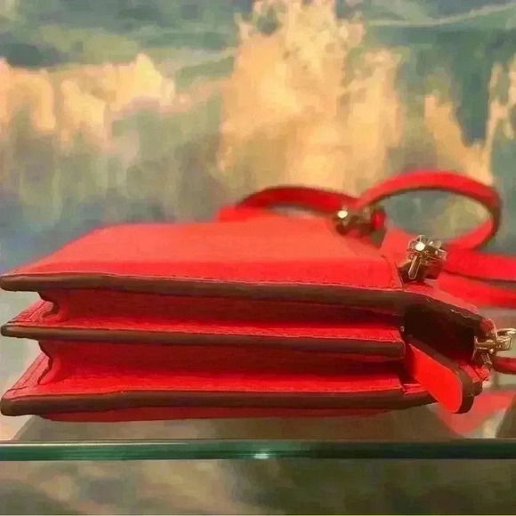 Kate Spade Leather Jackson in Stoplight Small Tab Crossbody Purse - Picture 3 of 17